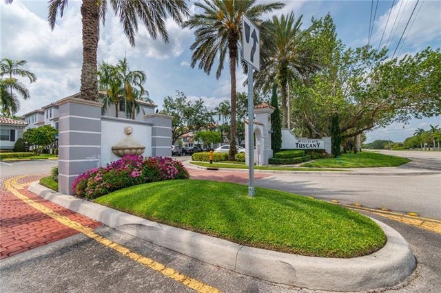 1 of 27 - 761 Sw 148th Ave 908, Sunrise, FL
