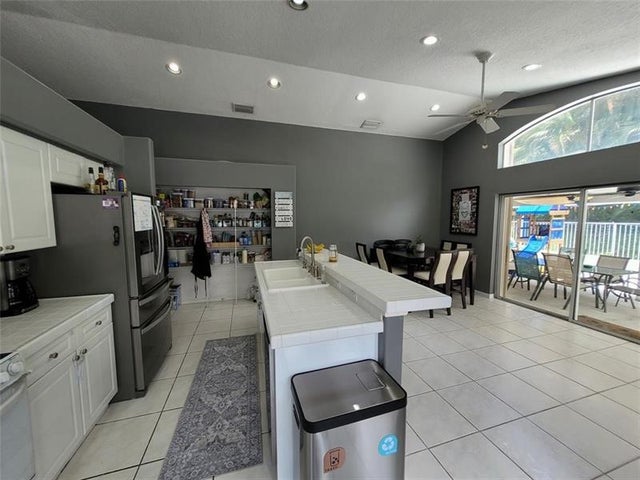 2 of 33 - 6416 Barton Creek Cir, Lake Worth, FL