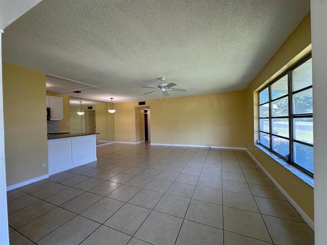 4 of 22 - 665 High Point Dr, Delray Beach, FL