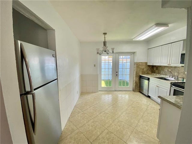 2 of 19 - 18 Sw 5th St 20(back), Hallandale, FL