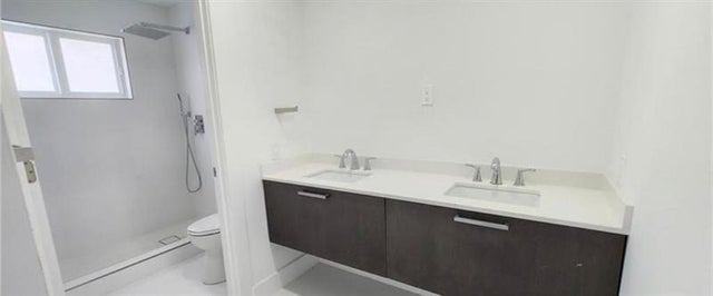 2 of 10 - 5414 Sw 44th Ter, Fort Lauderdale, FL