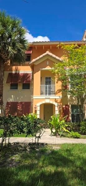 1 of 40 - 3920 Laurel Ln, Coconut Creek, FL