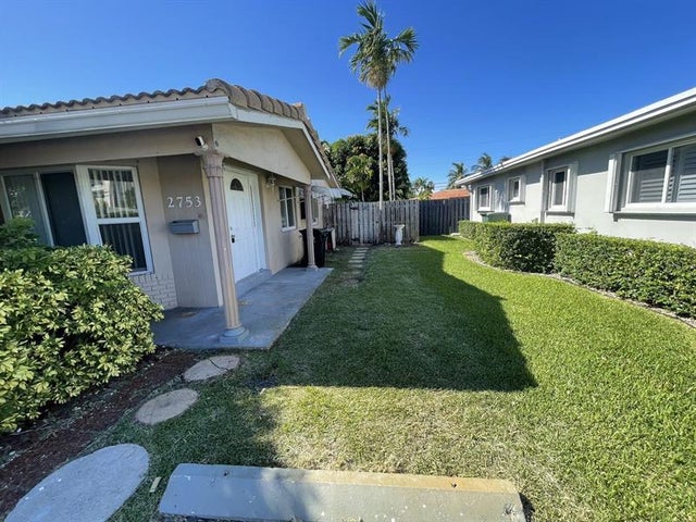 1 of 5 - 2753 Ne 32nd St, Fort Lauderdale, FL