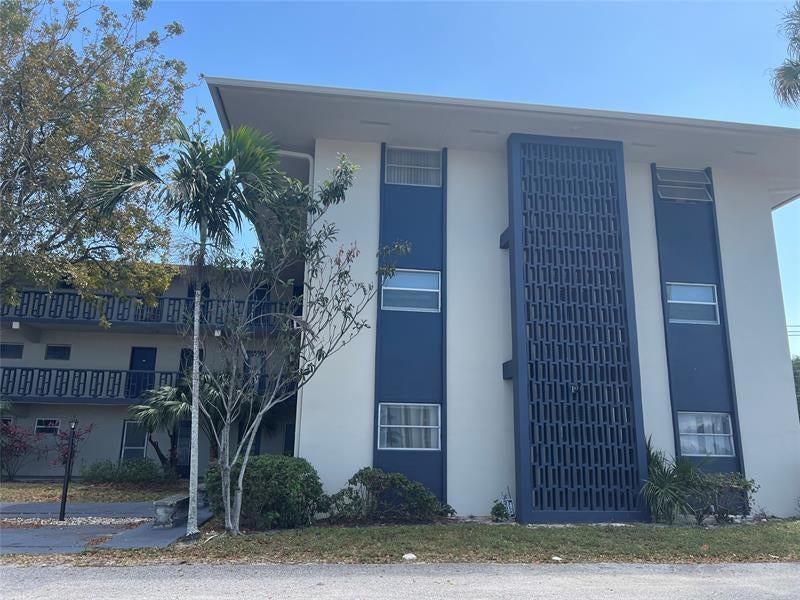 1150 E Sample Rd 308, Pompano Beach