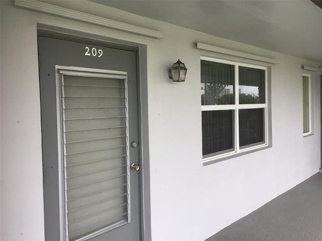 2 of 6 - 630 Layne Blvd 209, Hallandale, FL
