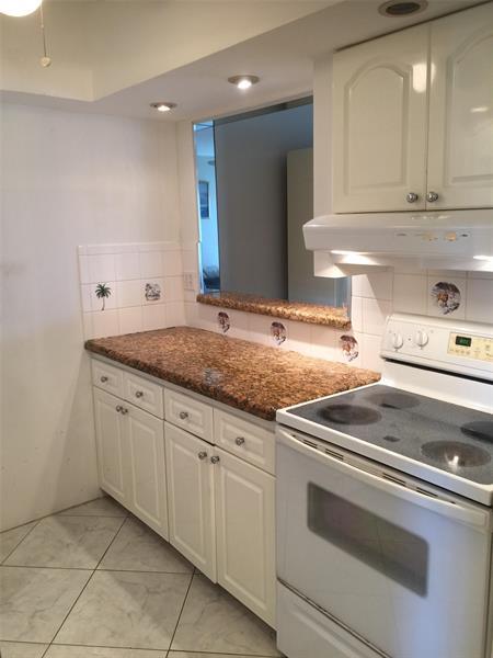 4 of 6 - 630 Layne Blvd 209, Hallandale, FL
