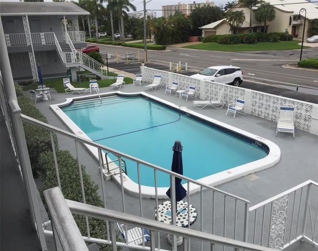 5 of 6 - 630 Layne Blvd 209, Hallandale, FL