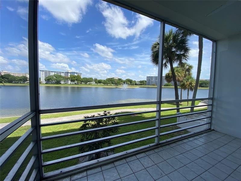 2801 N Palm Aire Dr 206, Pompano Beach