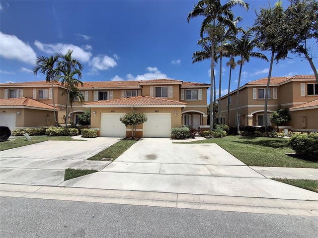 2 of 32 - 6167 Whalton St, West Palm Beach, FL