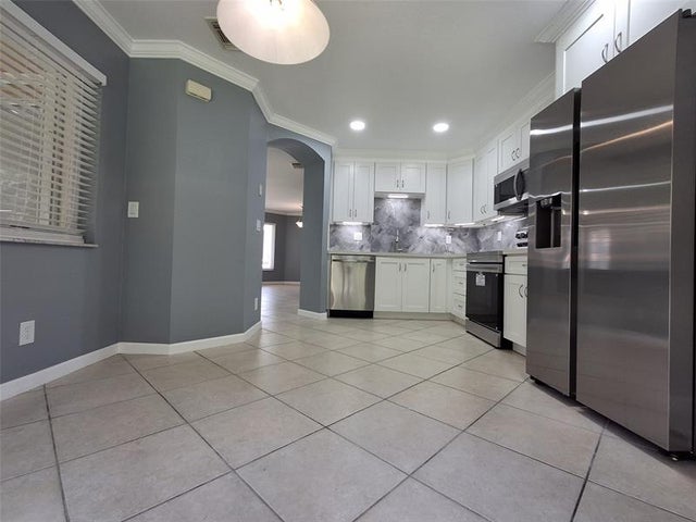 5 of 32 - 6167 Whalton St, West Palm Beach, FL