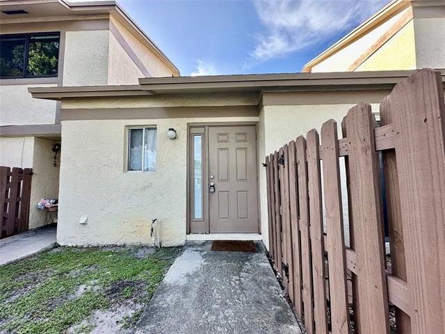 2 of 30 - 10875 Nw 29th Mnr, Sunrise, FL