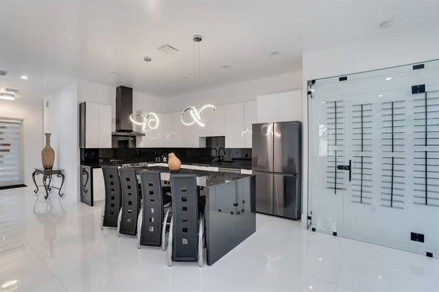 3 of 29 - 2962 Nw 10th Ct, Fort Lauderdale, FL