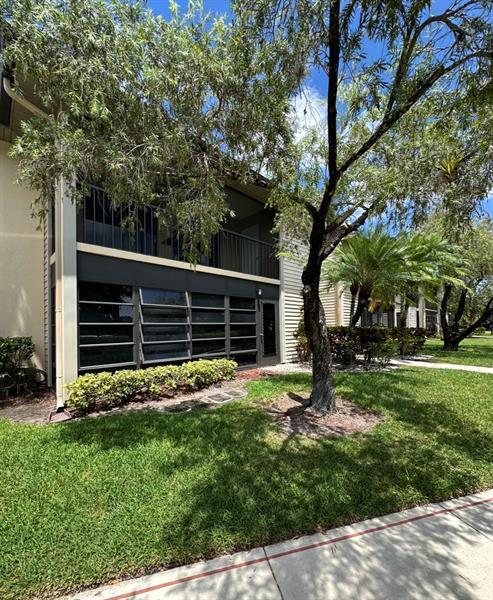15484 Lakes Of Delray Blvd 201, Delray Beach