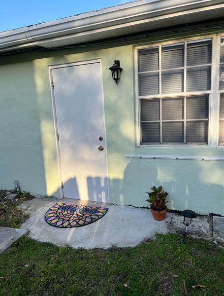 1340 Ne 204th Ter, Miami