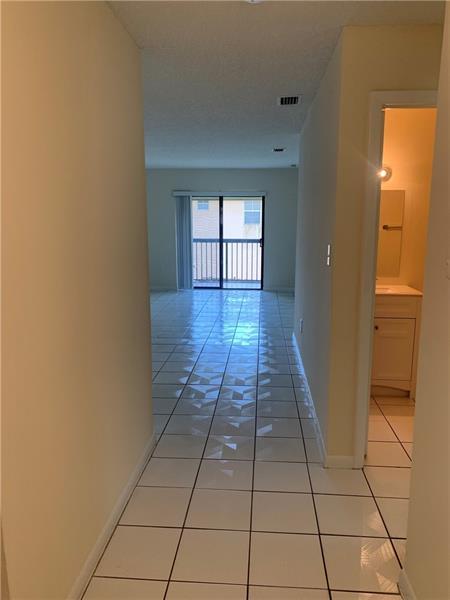 6001 Shakerwood Cir 208, Tamarac