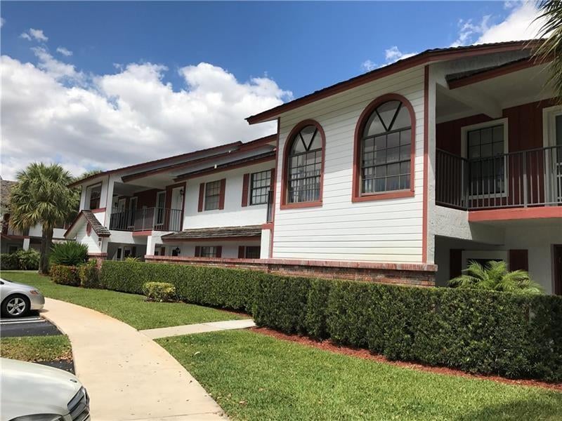 2424 Nw 89th Dr 2424, Coral Springs