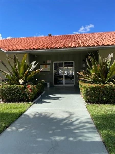 1830 N Lauderdale Ave 4112, North Lauderdale