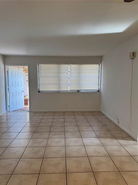 814 Twin Lakes Dr, Coral Springs
