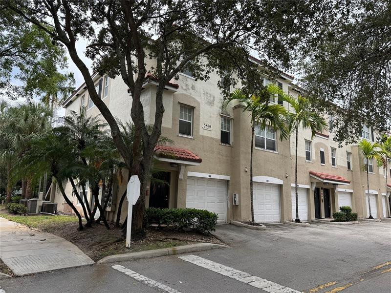 5800 W Sample Rd 201-1, Coral Springs
