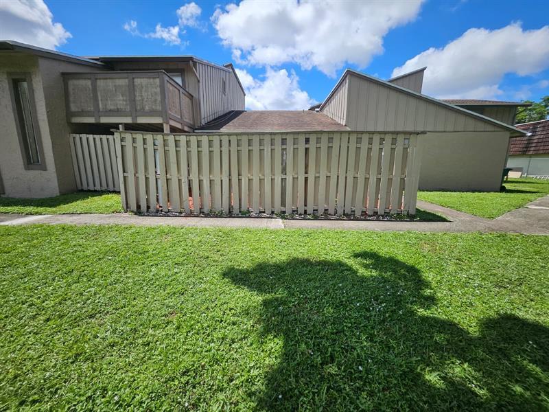 2221 Nw 59th Way 67-c, Lauderhill