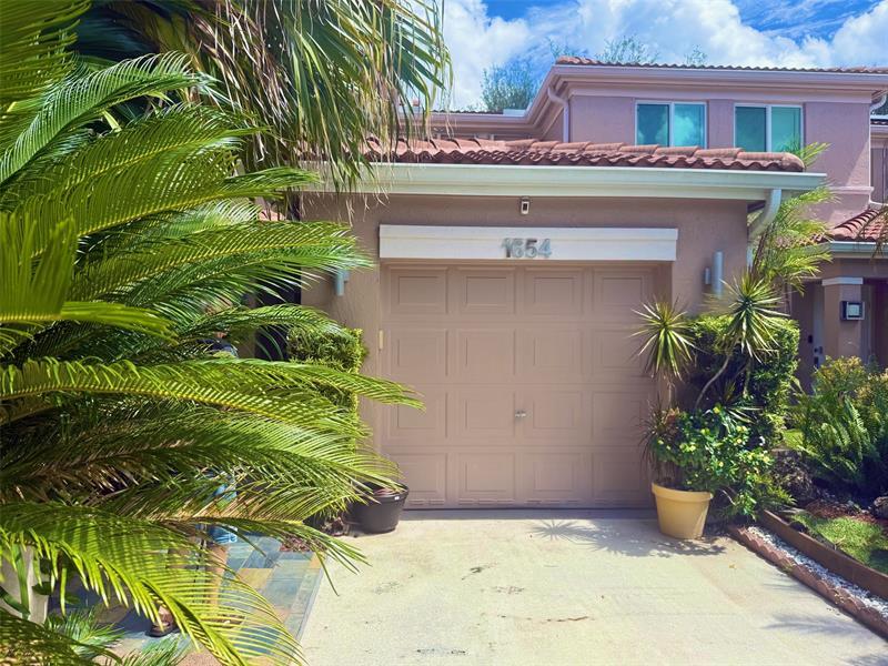 1654 Sw 109th Ter, Davie