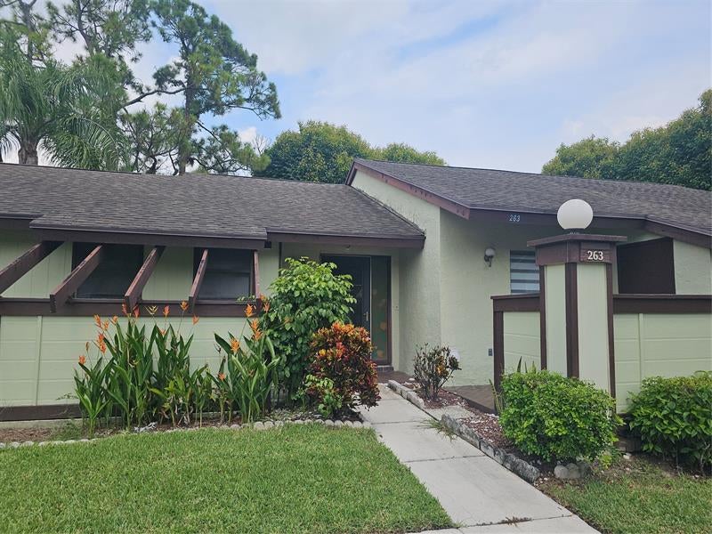 263 Deerfield Ct, Royal Palm Beach