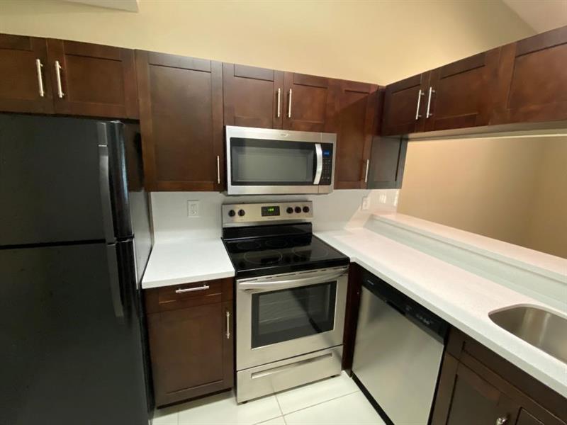 19213 Glenmoor Dr 19213, West Palm Beach
