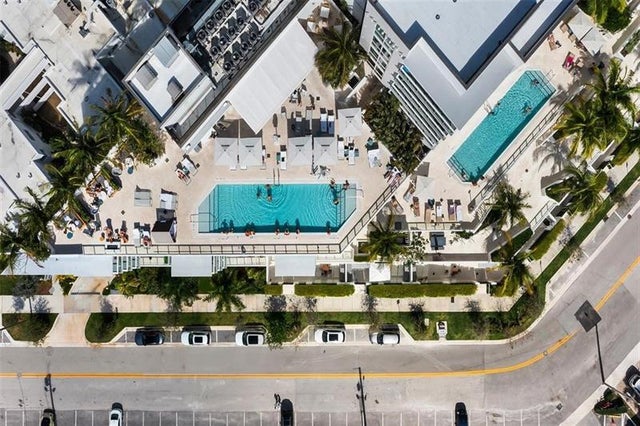 2 of 33 - 401 N Birch Rd Th7, Fort Lauderdale, FL