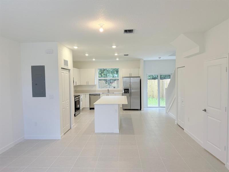 154 Se 10th Ct, Florida City