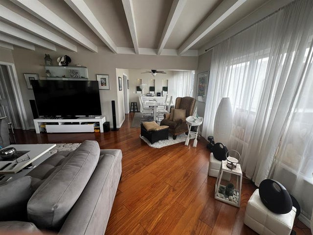 2 of 35 - 904 Ne 20th, Fort Lauderdale, FL