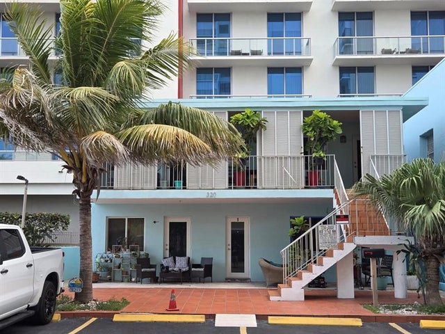 1 of 48 - 320 Indiana St, Hollywood, FL
