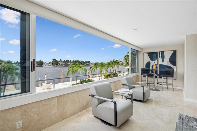 5 of 22 - 215 N Birch Rd 2a, Fort Lauderdale, FL