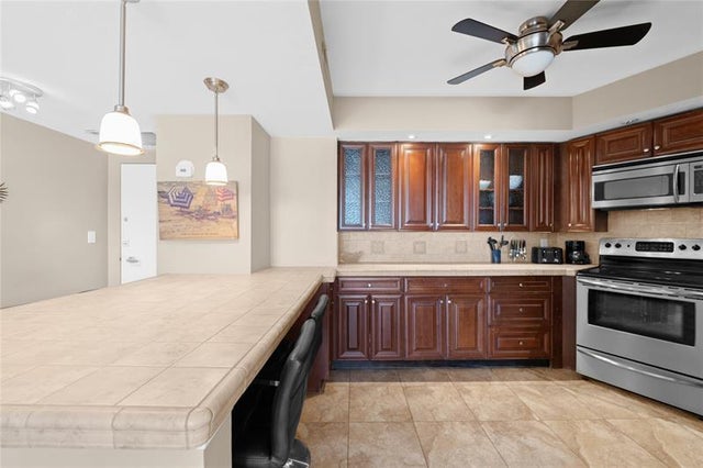 4 of 48 - 3700 Galt Ocean Dr 409, Fort Lauderdale, FL