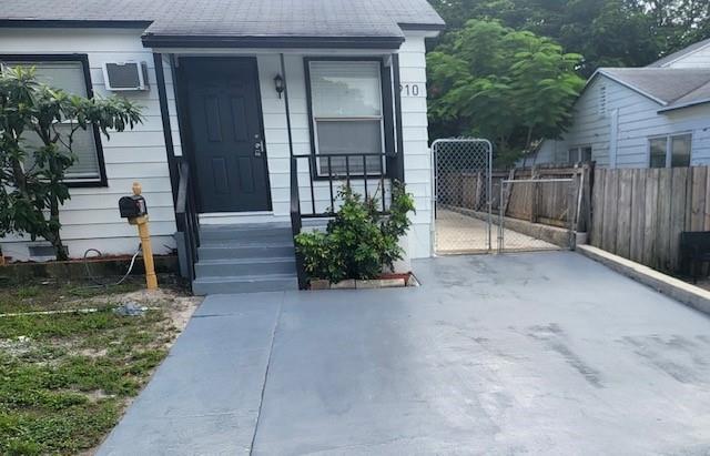 910 33rd St, West Palm Beach