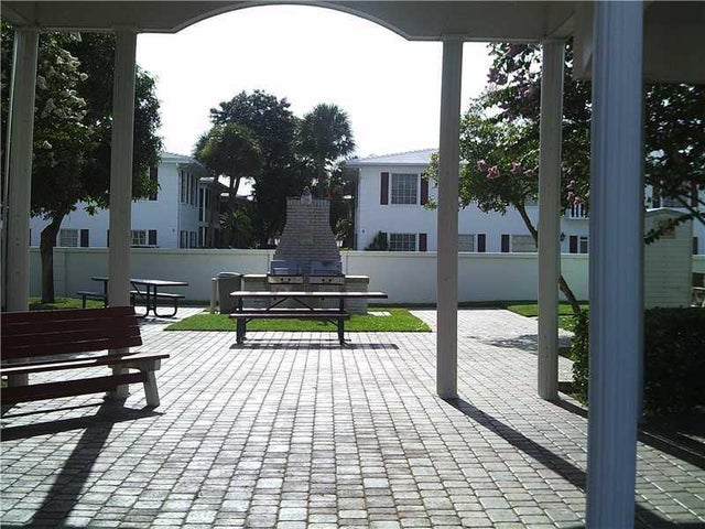 4 of 10 - 6750 Ne 21st Rd 127, Fort Lauderdale, FL
