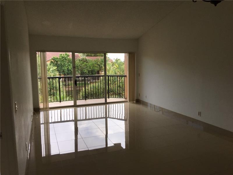 8891 Wiles Rd 304, Coral Springs