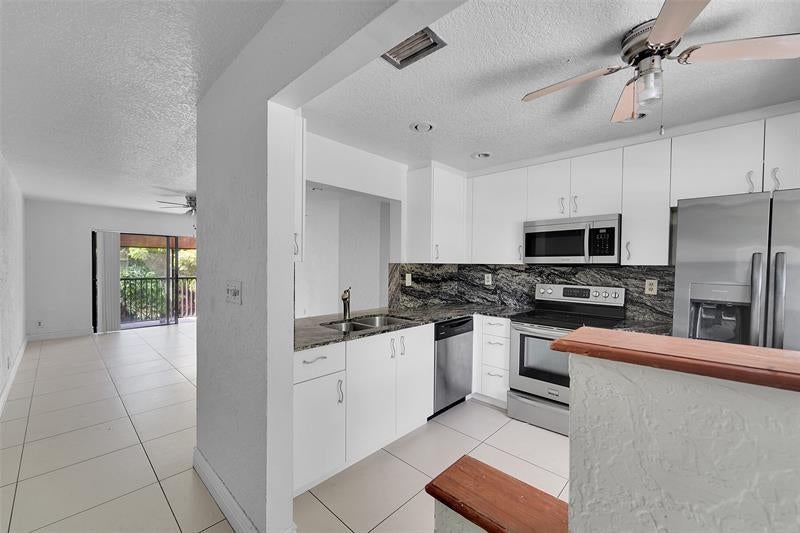 9182 Nw 40th St 9182, Coral Springs