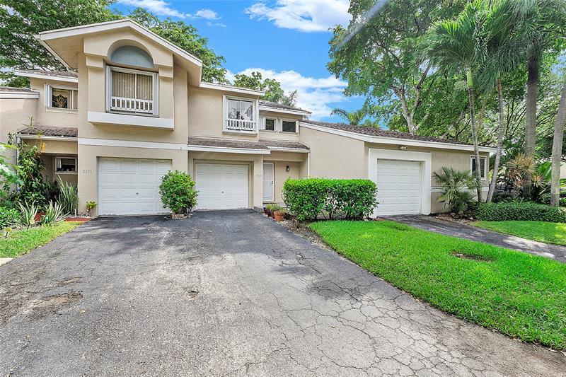 2169 Discovery Cir, Deerfield Beach