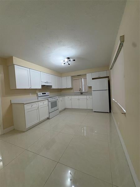 2 of 18 - 1871 Nw 59th Ter A, Sunrise, FL