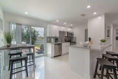 1 of 13 - 4155 Sw 49th St, Fort Lauderdale, FL
