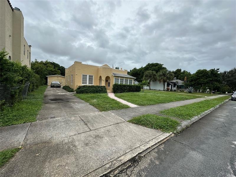 616 37th St, West Palm Beach