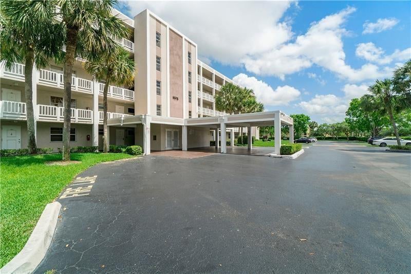 1075 Riverside Dr 207, Coral Springs