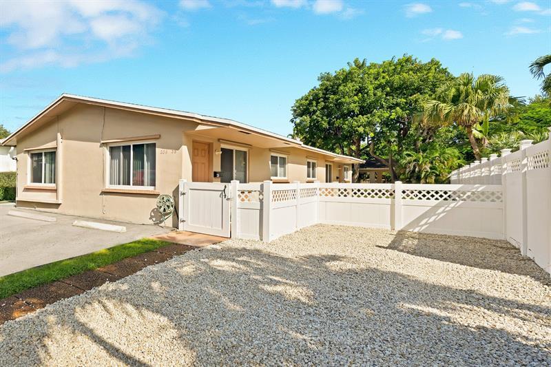 238 Sw 7th St, Dania