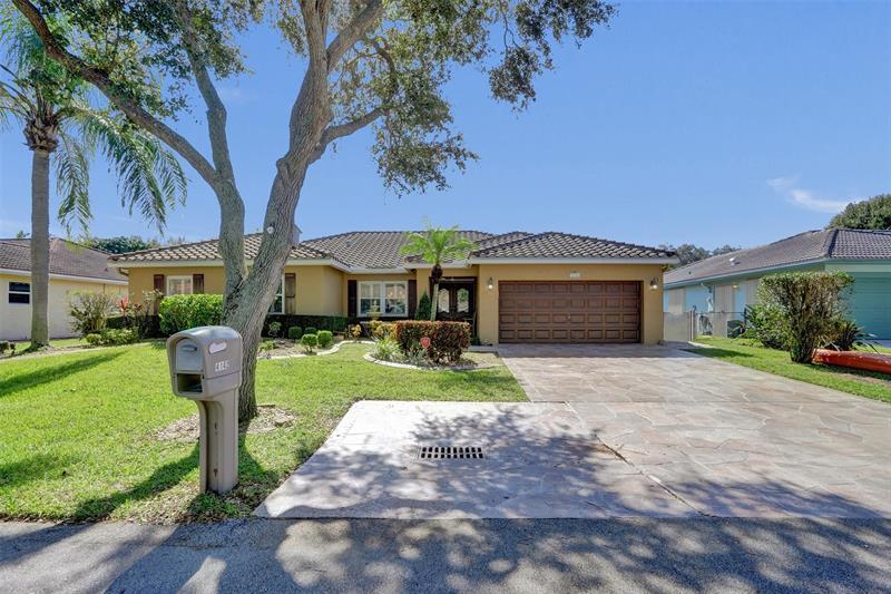 4142 Nw 58th Dr, Coconut Creek