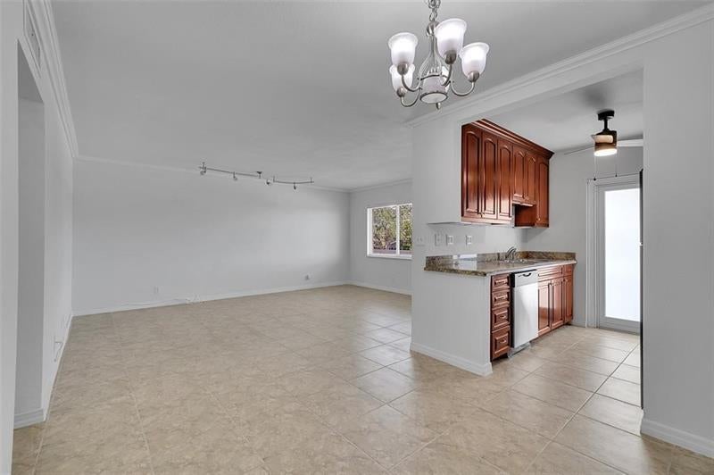 2020 Ne 56th St 206, Fort Lauderdale