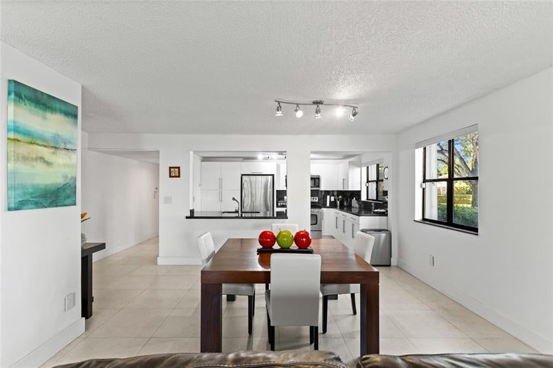 16051 Blatt Blvd 101, Weston