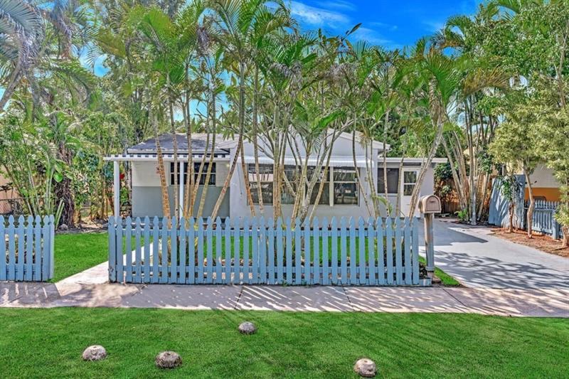 253 Sw 7th St A, Dania