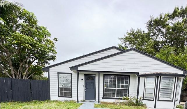 10553 Aquarius Ln, Royal Palm Beach