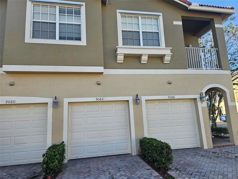 9082 Plymouth Pl 9082, Tamarac