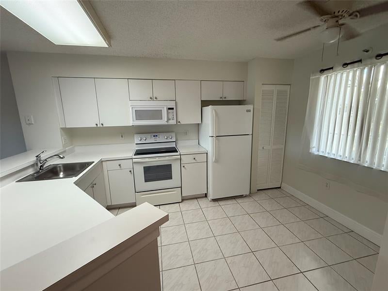 2334 S Cypress Bend Dr 411, Pompano Beach